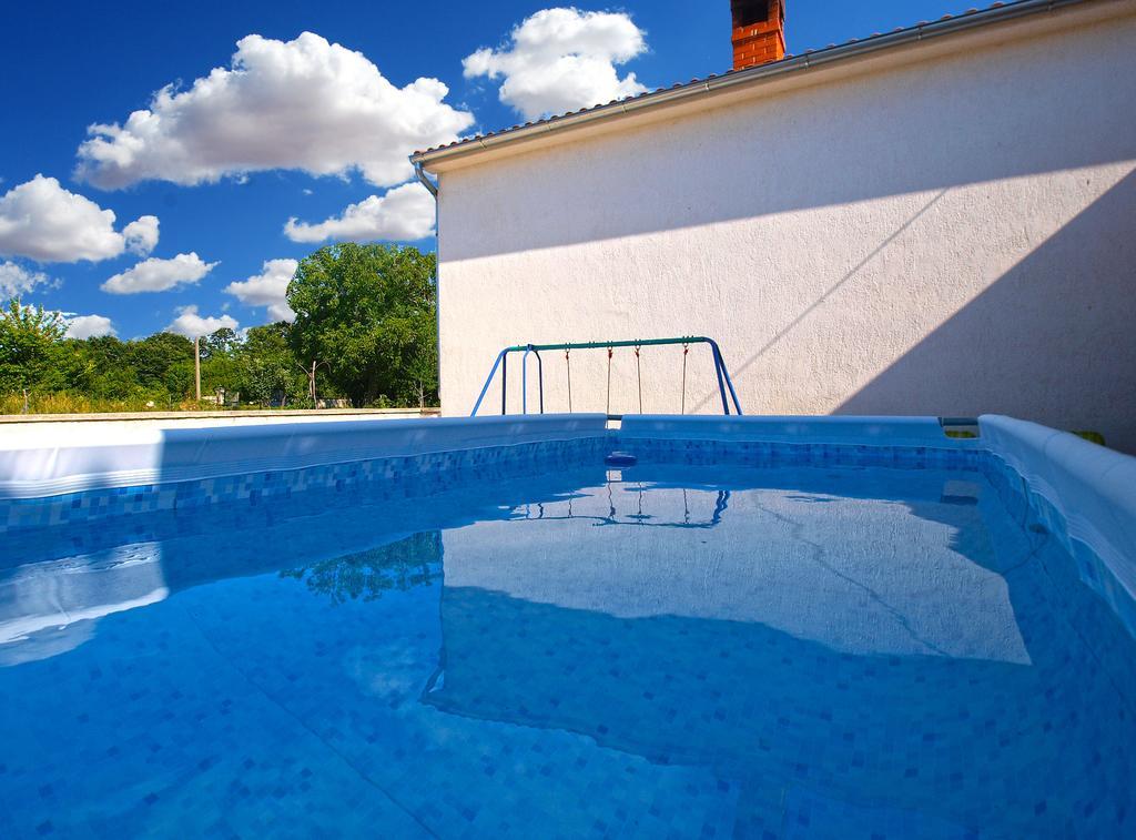 House Sandra 1430 Peresiji ภายนอก รูปภาพ