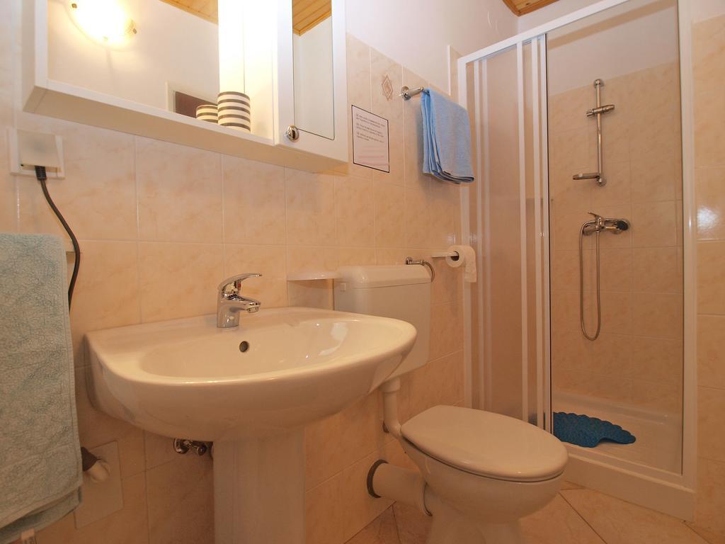 House Sandra 1430 Peresiji ภายนอก รูปภาพ